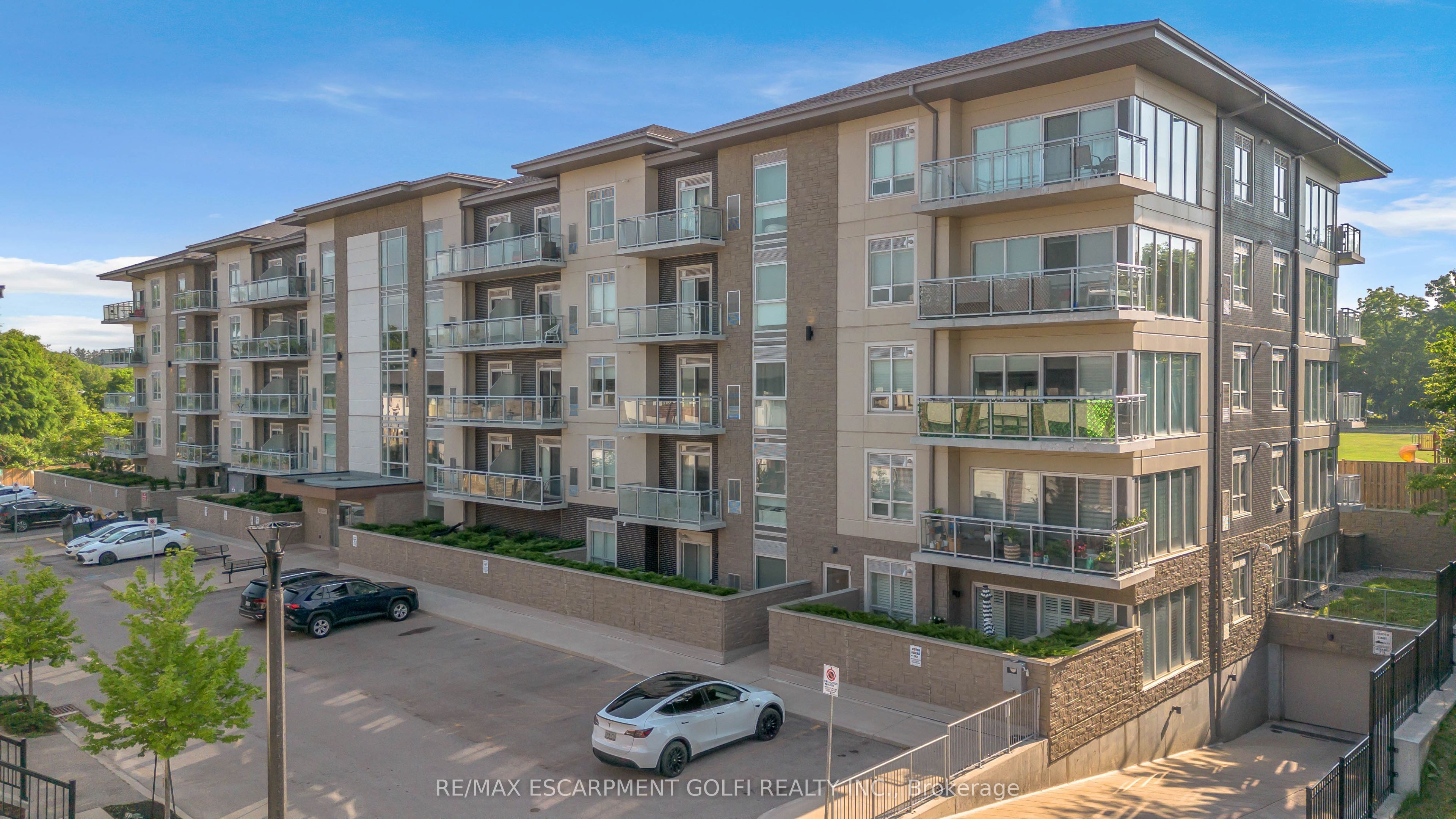 16 Markle Unit 208