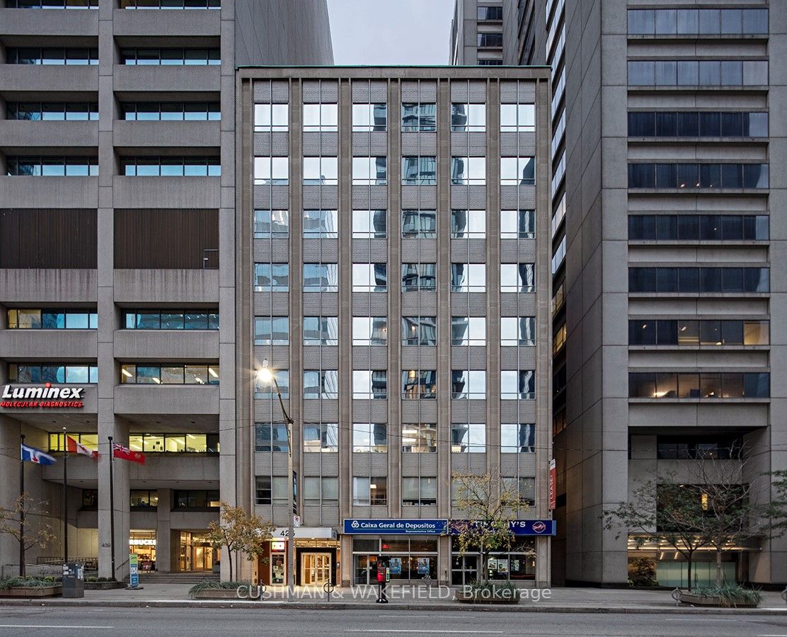425 University Unit 900