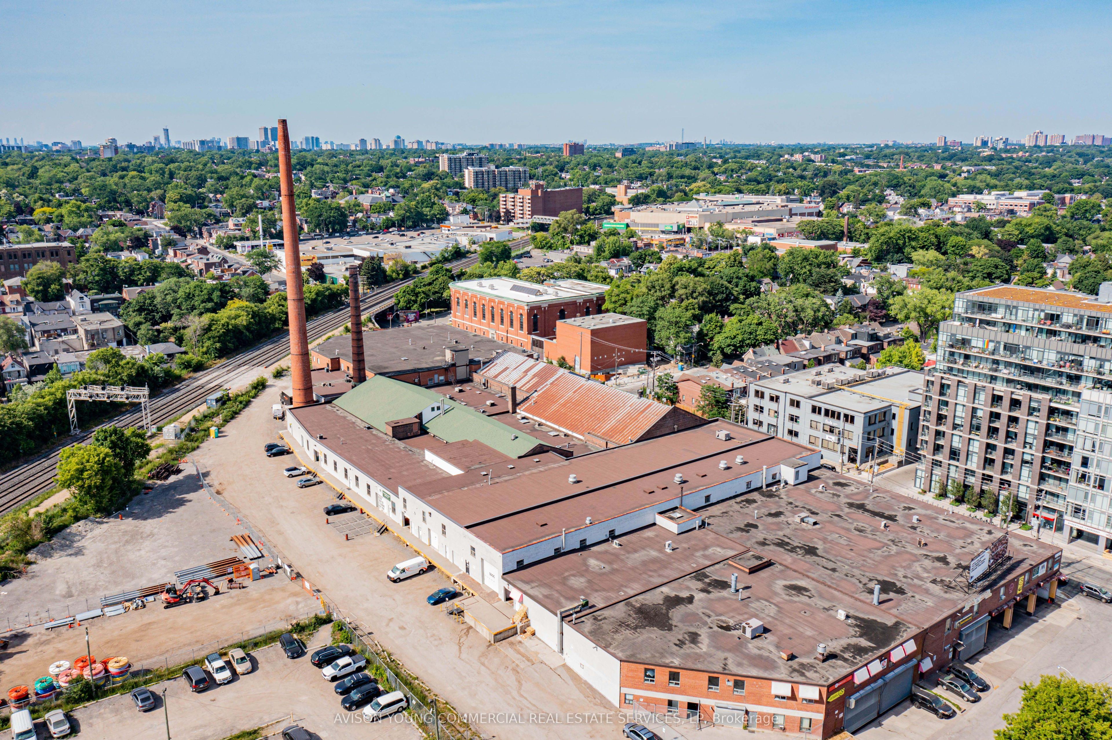 388 Carlaw Unit 302B