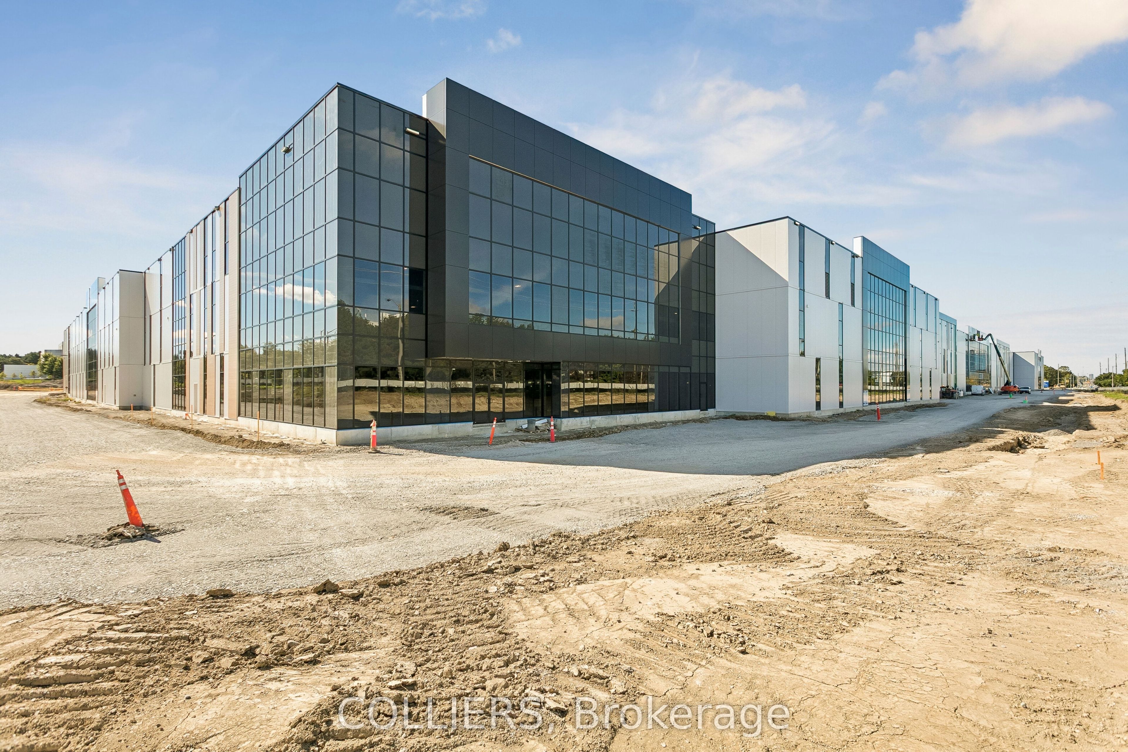 NA Steeles Unit 2 photo 2