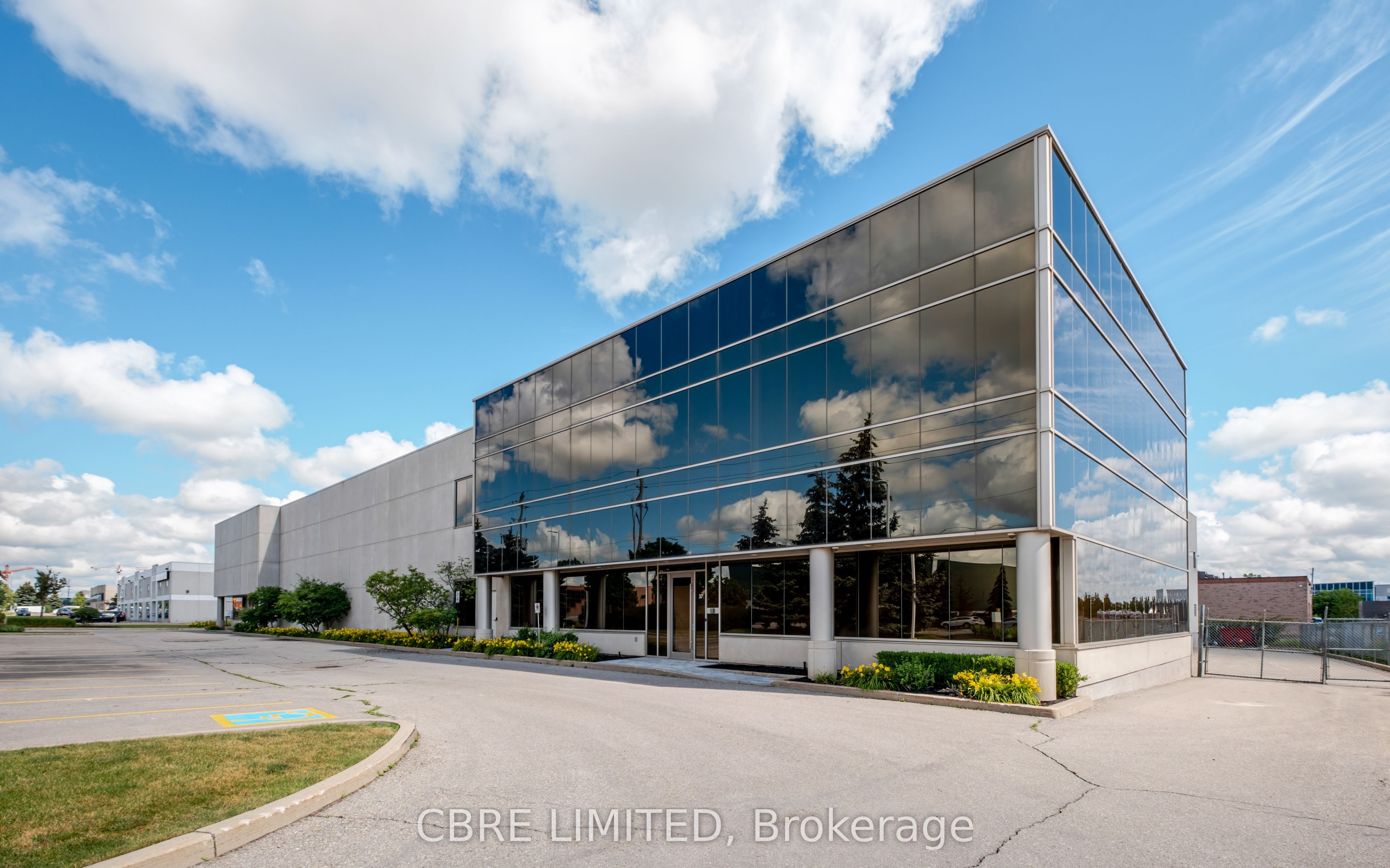 37 Nixon Road, Caledon, ON L7E 1K1, Caledon
