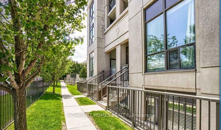 220 Forum Unit 103 photo 4