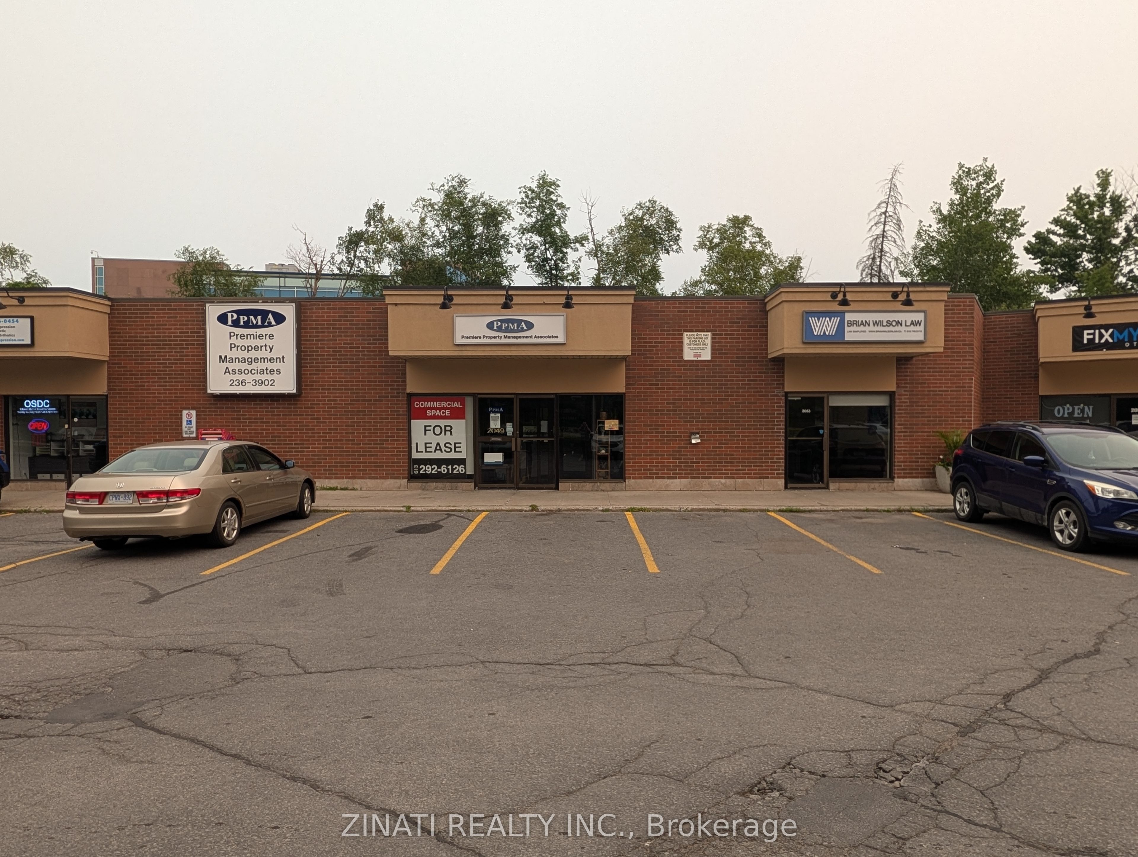 2049 Meadowbrook photo 2