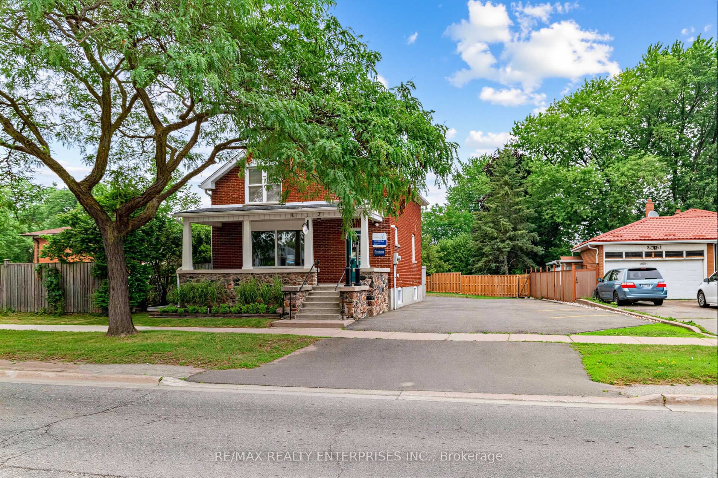 3569 Cawthra