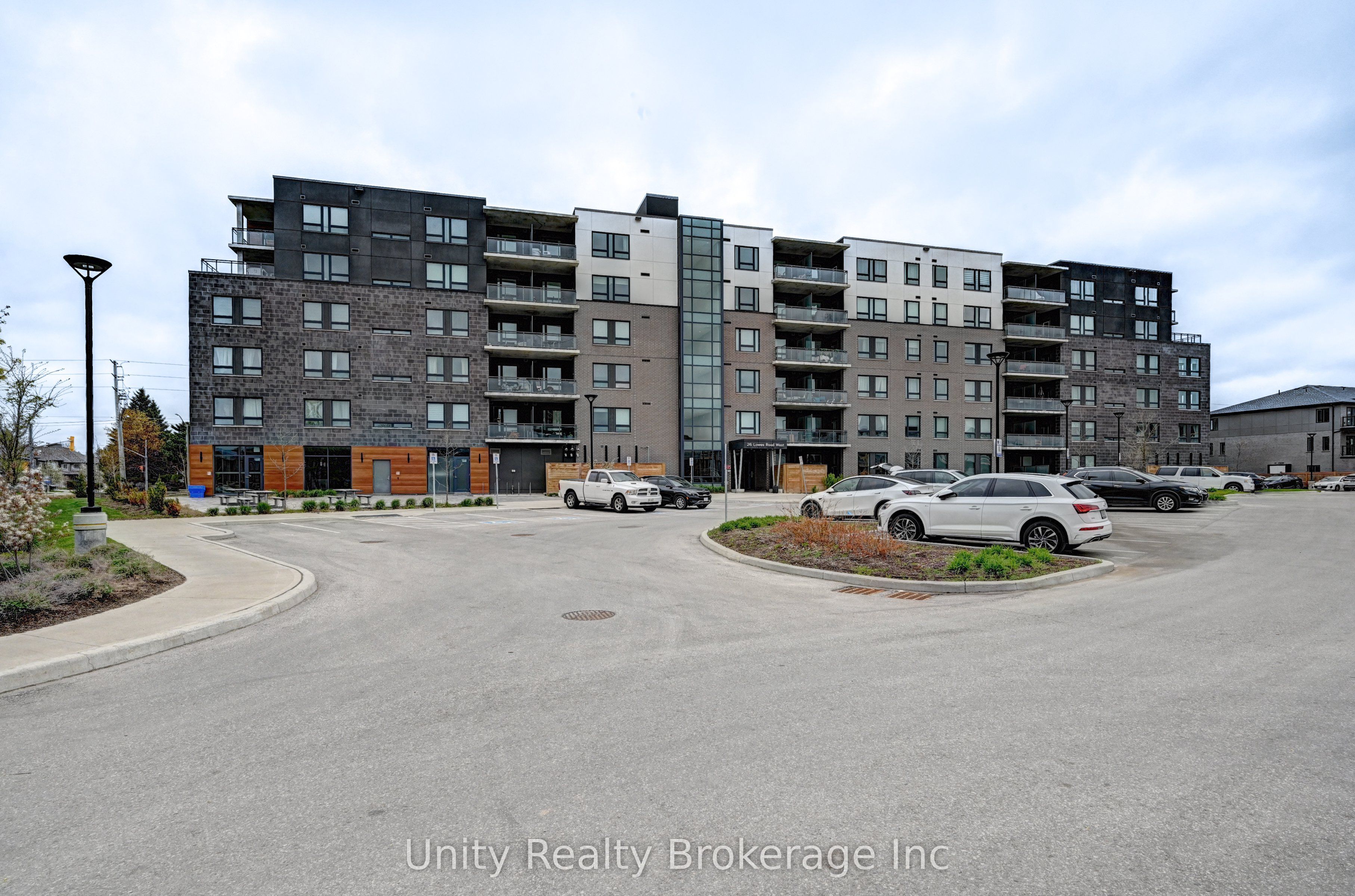 26 Lowes Unit 108