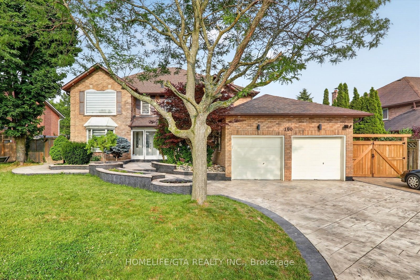 190 Lake Driveway photo 2