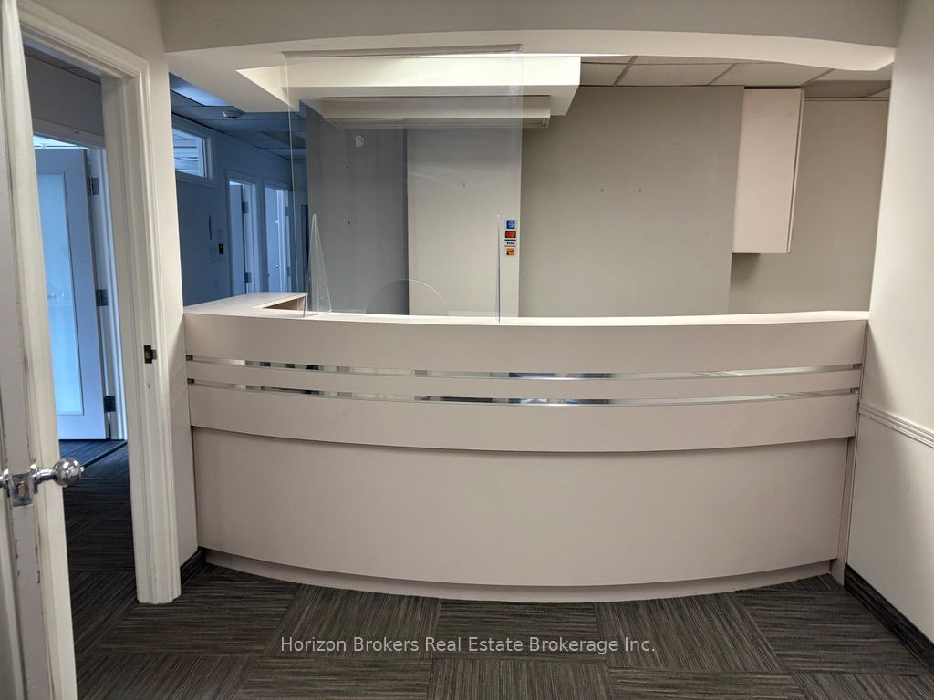 2453 02 Bloor photo 2