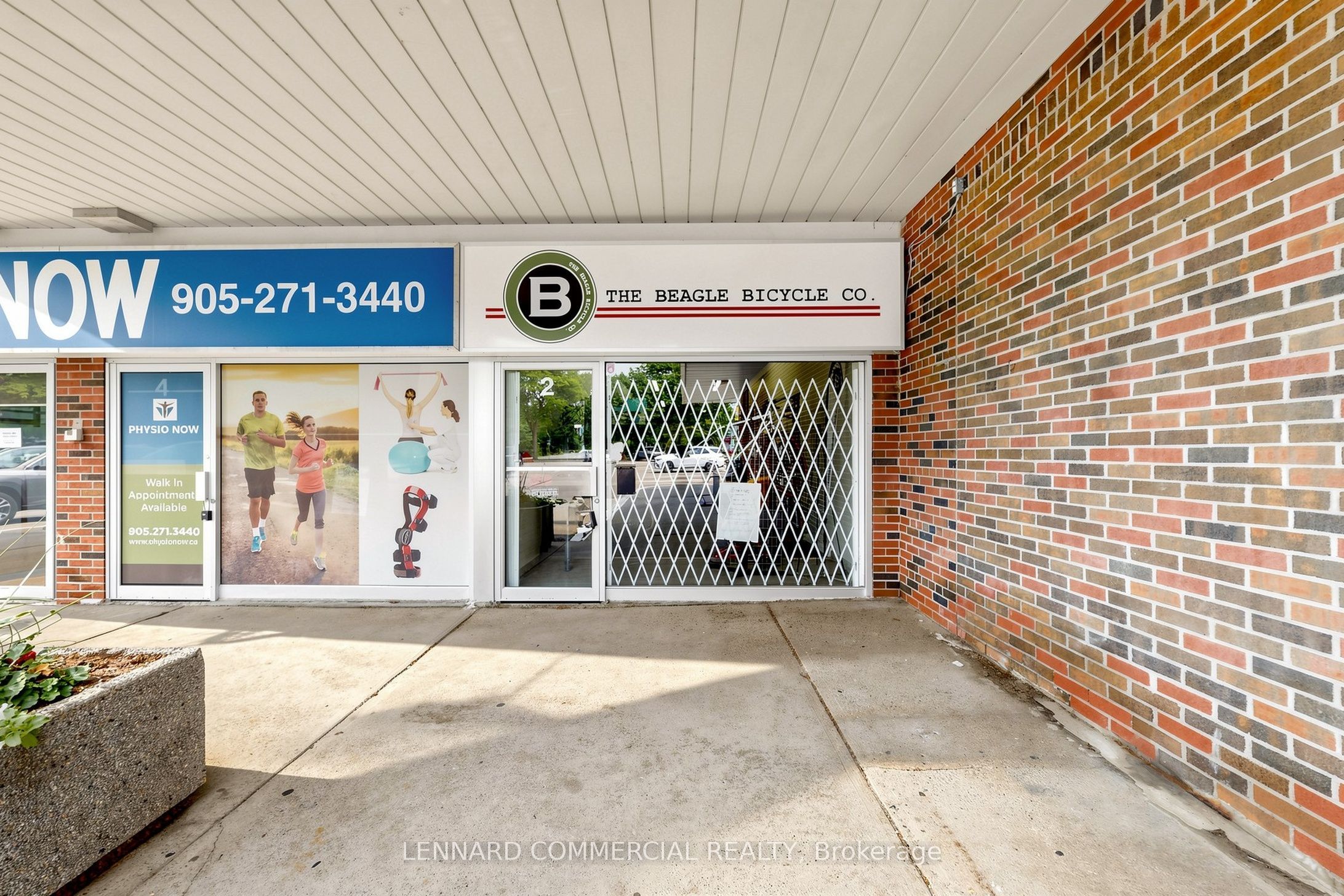 1150 Lorne Park Rd Unit 2 photo 2
