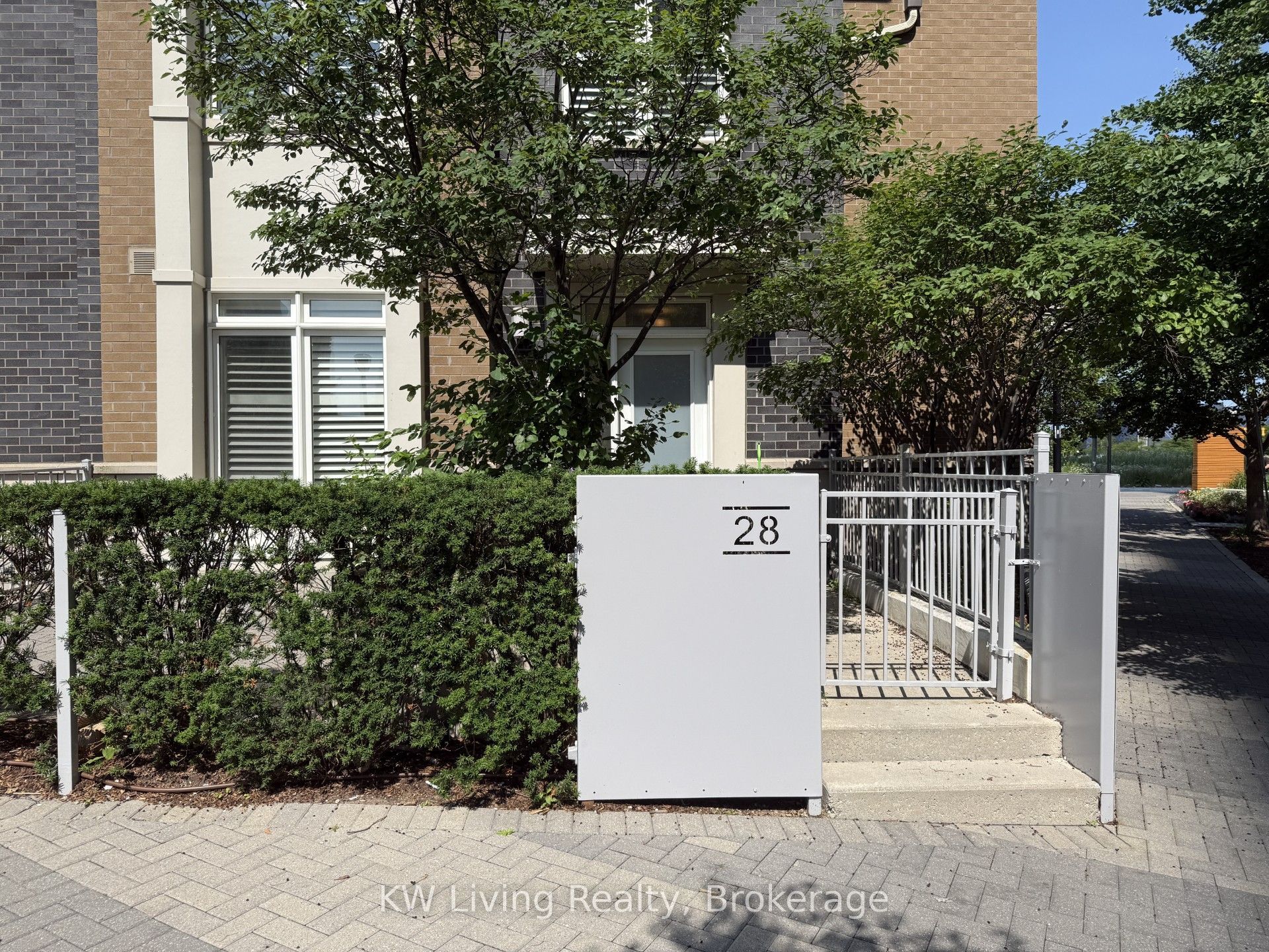 370 Square One Unit 128(28)