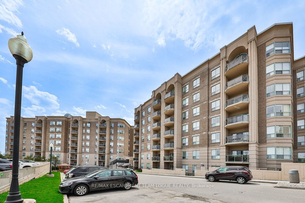 2085 Amherst Heights Unit PH705 photo 2