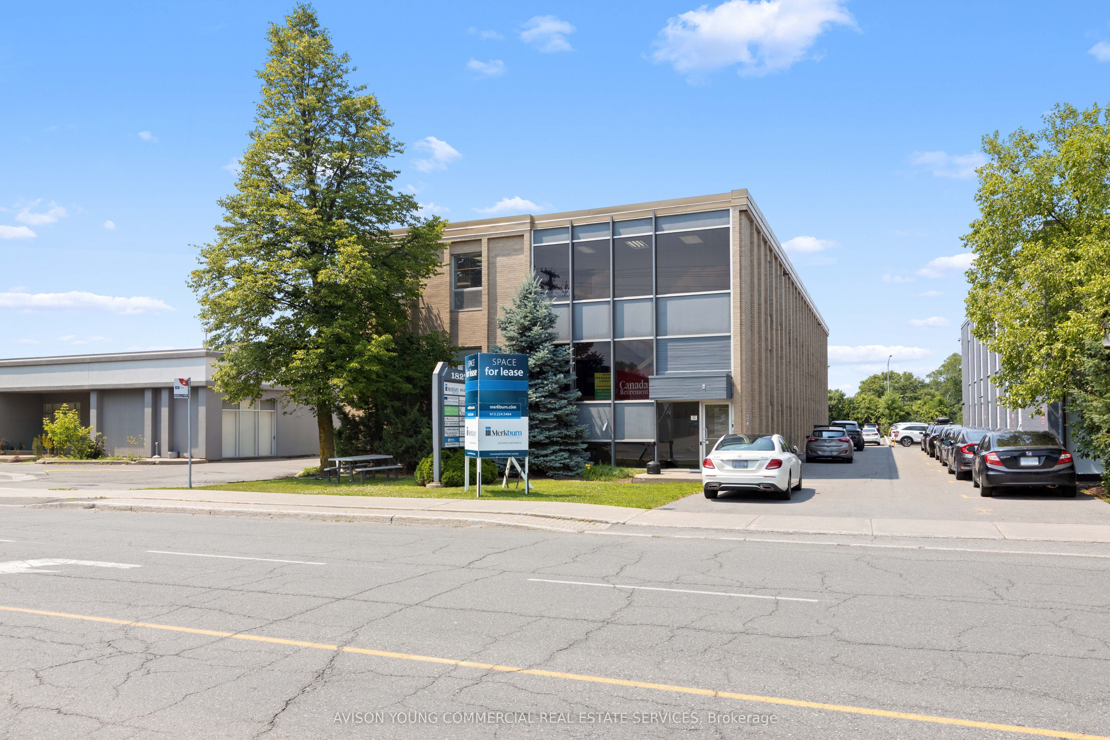 1827 Woodward Unit 302