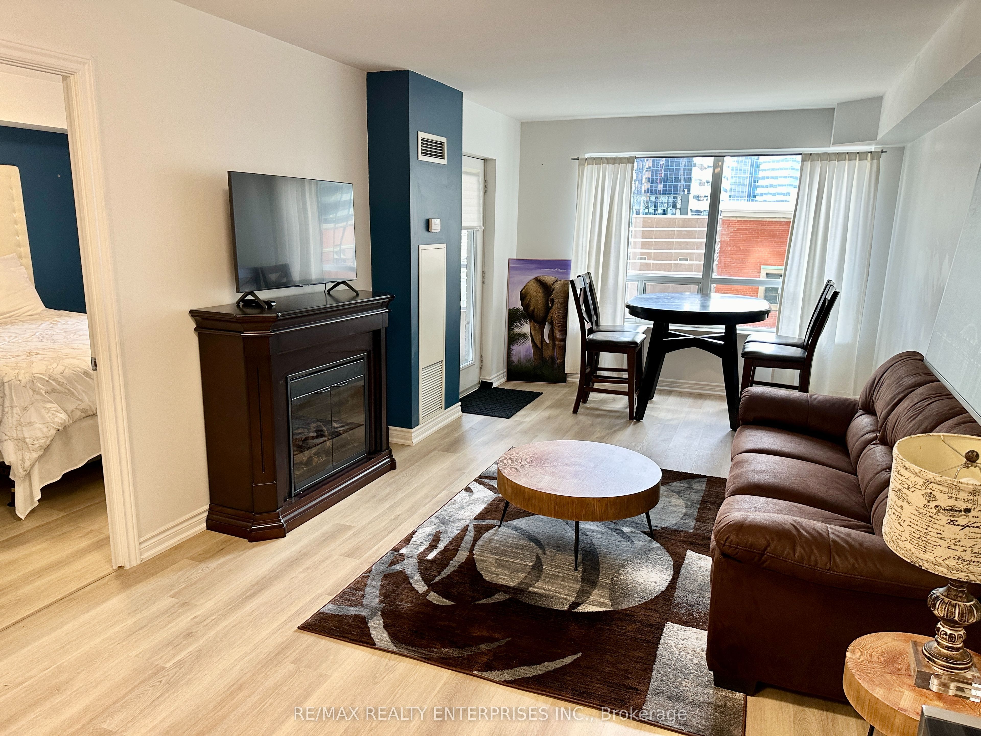 250 Wellington Unit 436