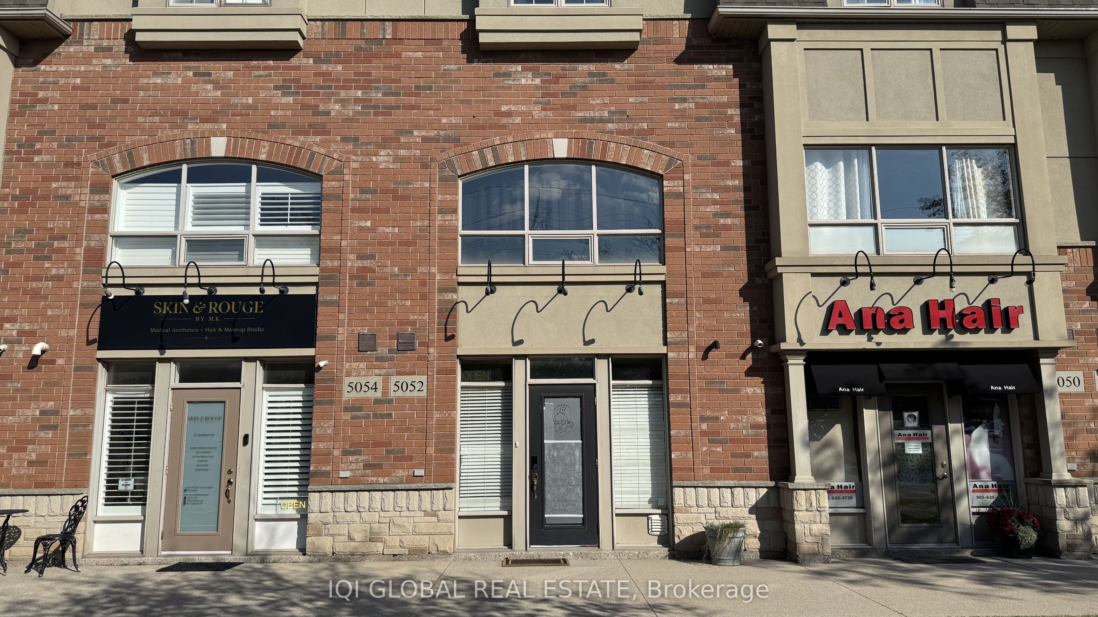5052 Fairview