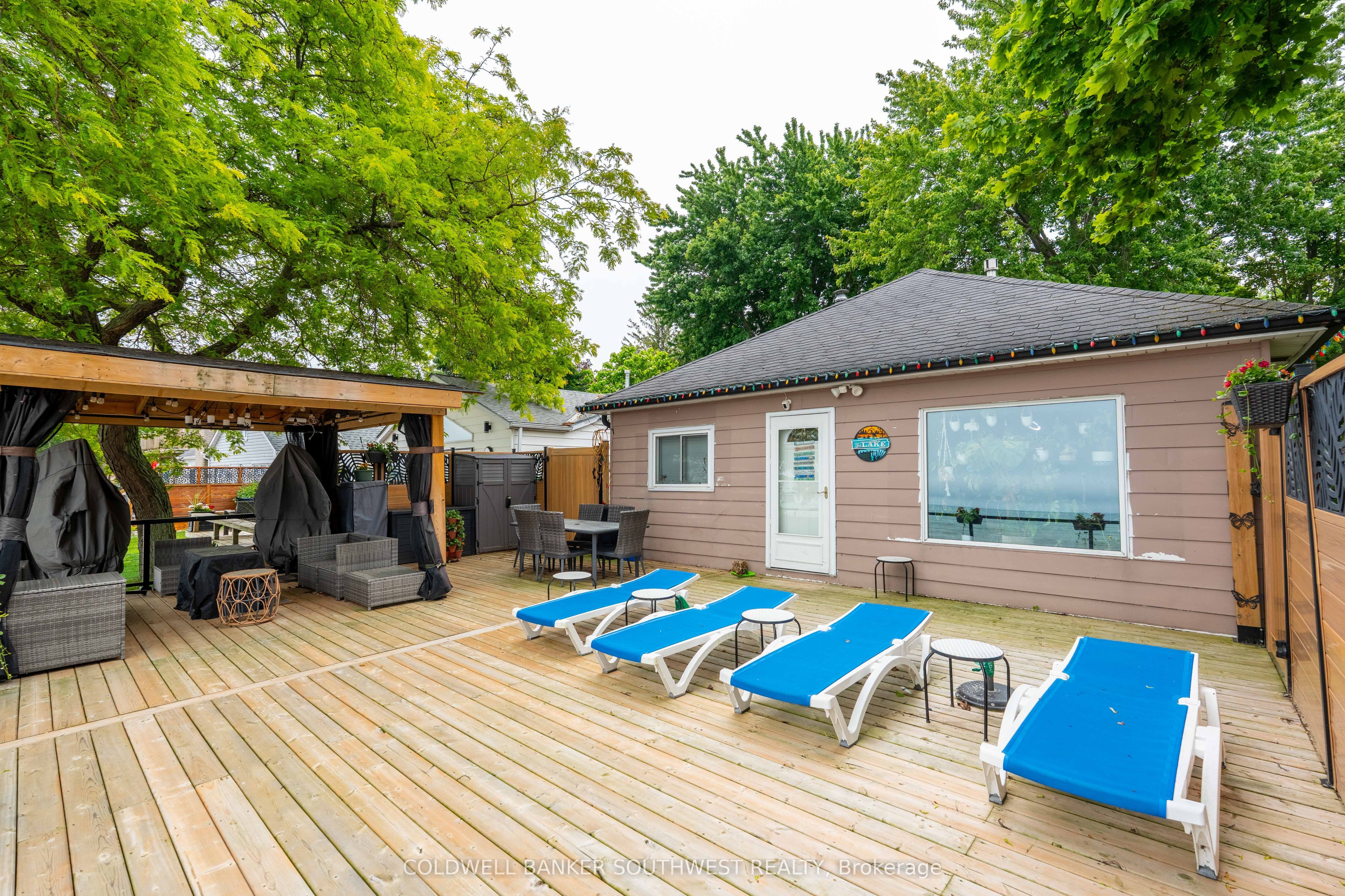 6288 Spruce