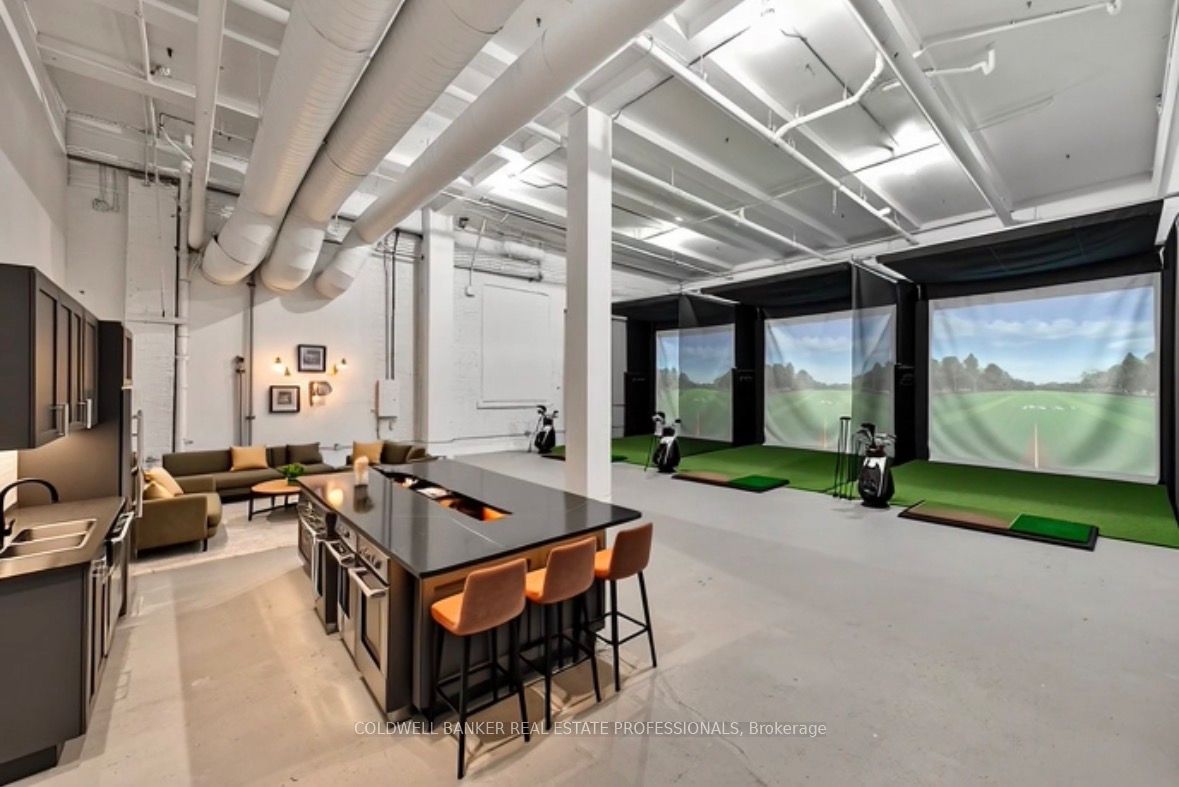 1159 Dundas Unit 158