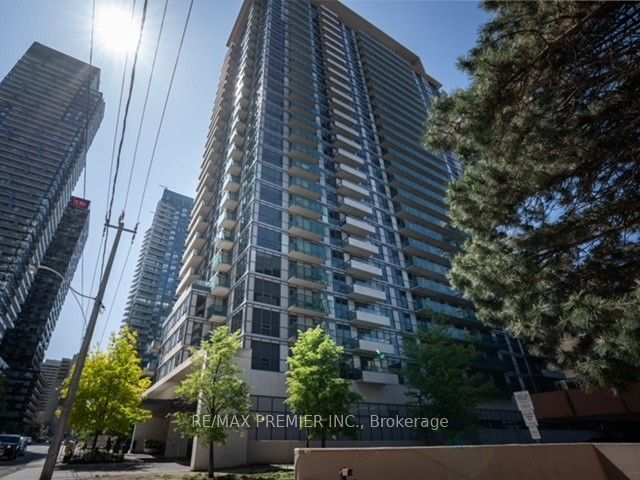 70 Roehampton Unit 813