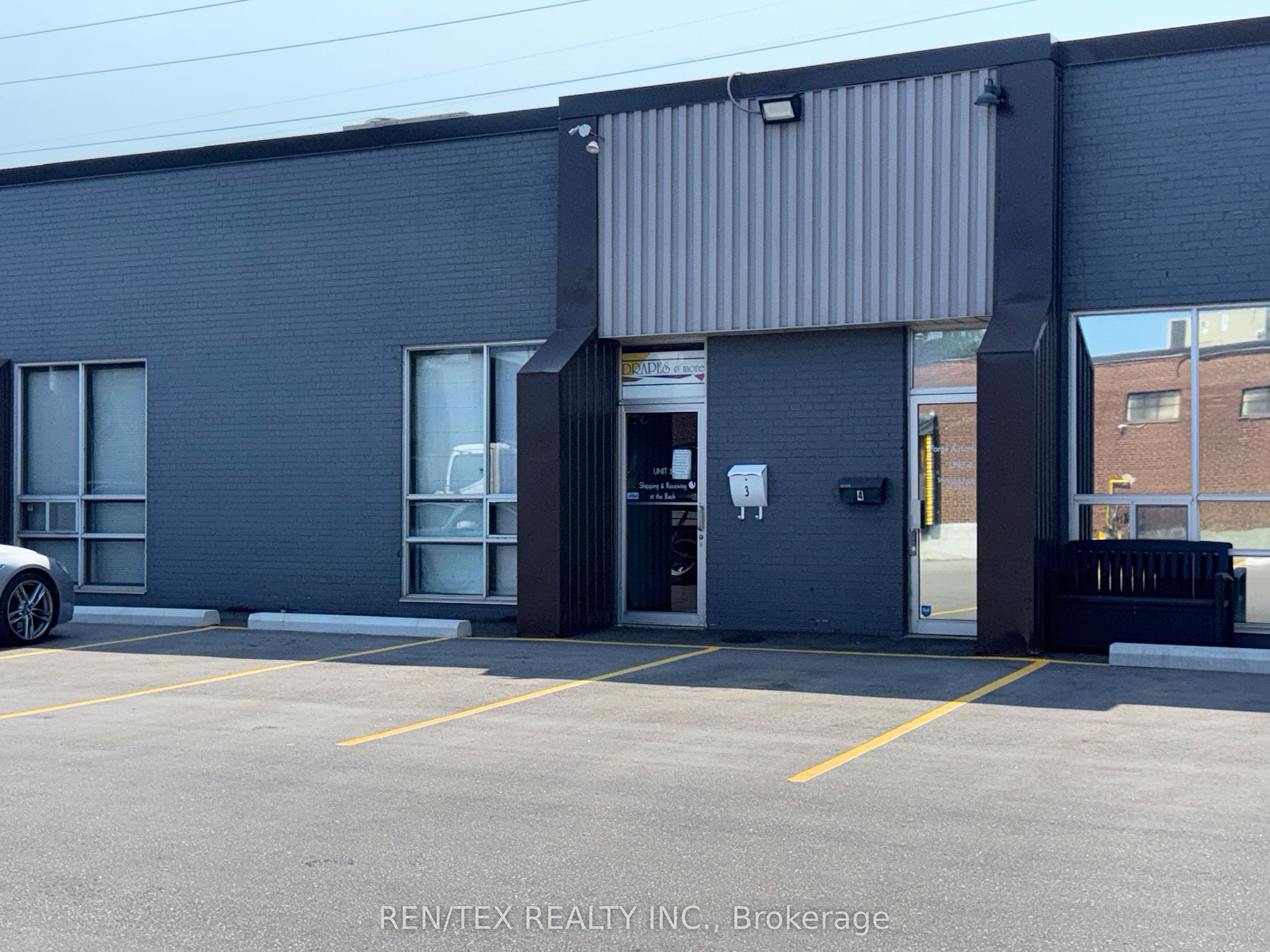 99 Brisbane Unit 3 photo 2