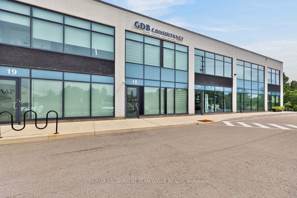 760 Laurentian Unit 18
