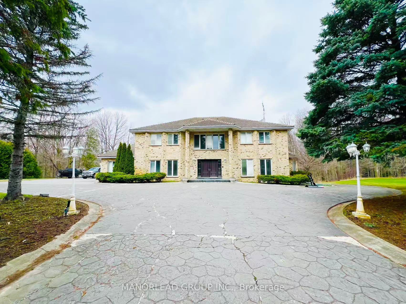 270 Greenbrooke