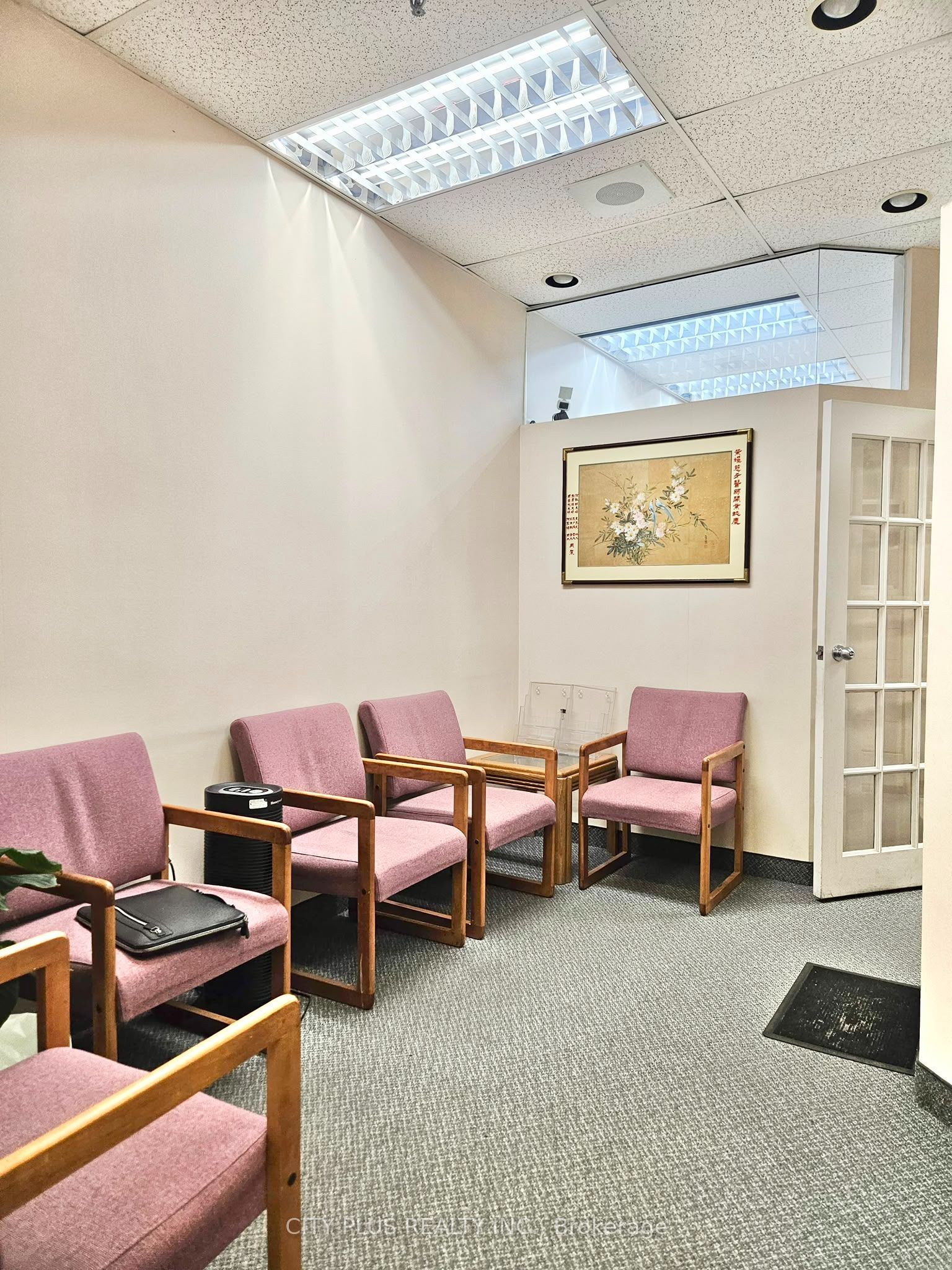 4002 Sheppard Unit 208