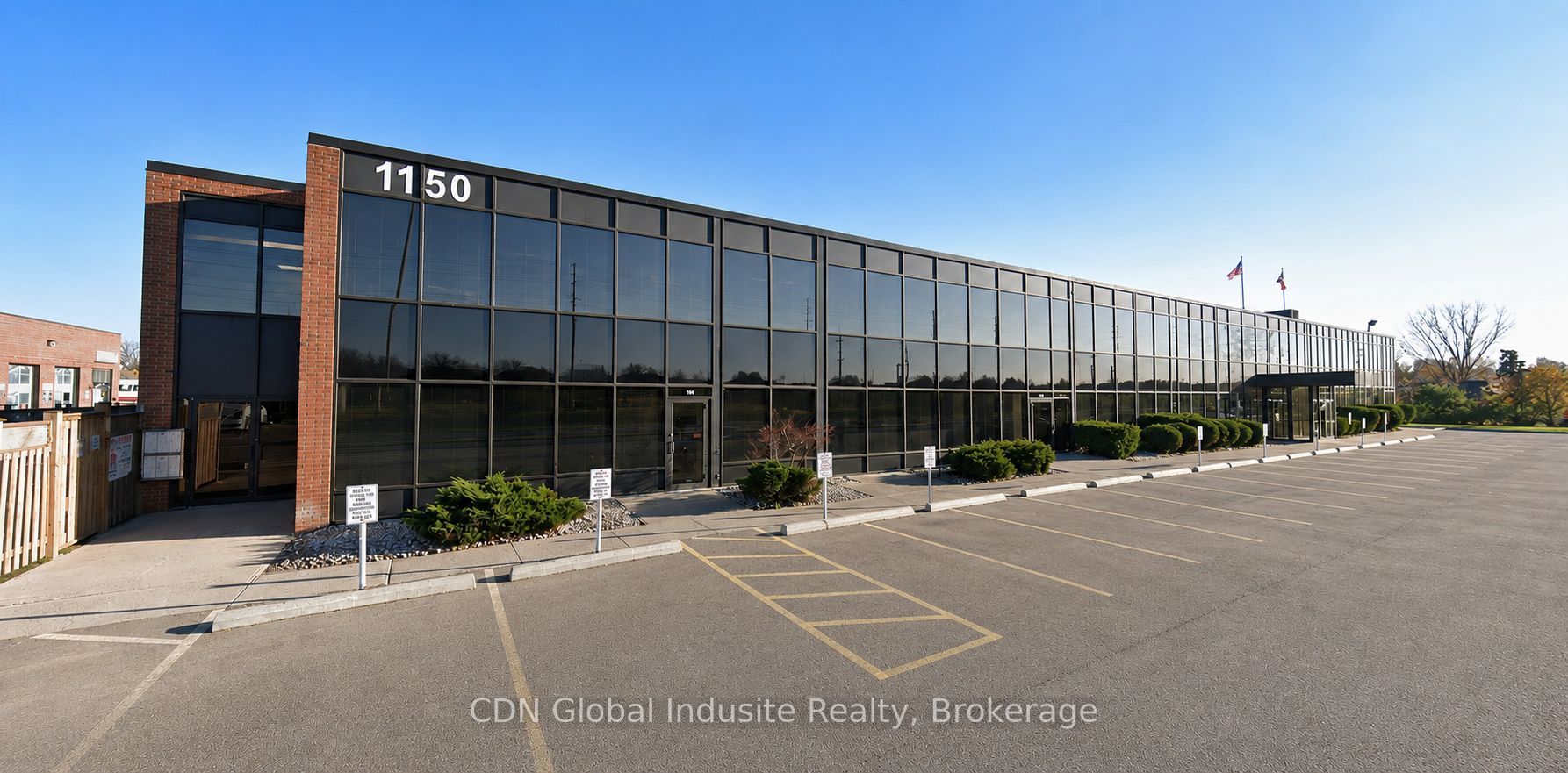 1150 Eglinton Unit 207 photo 2