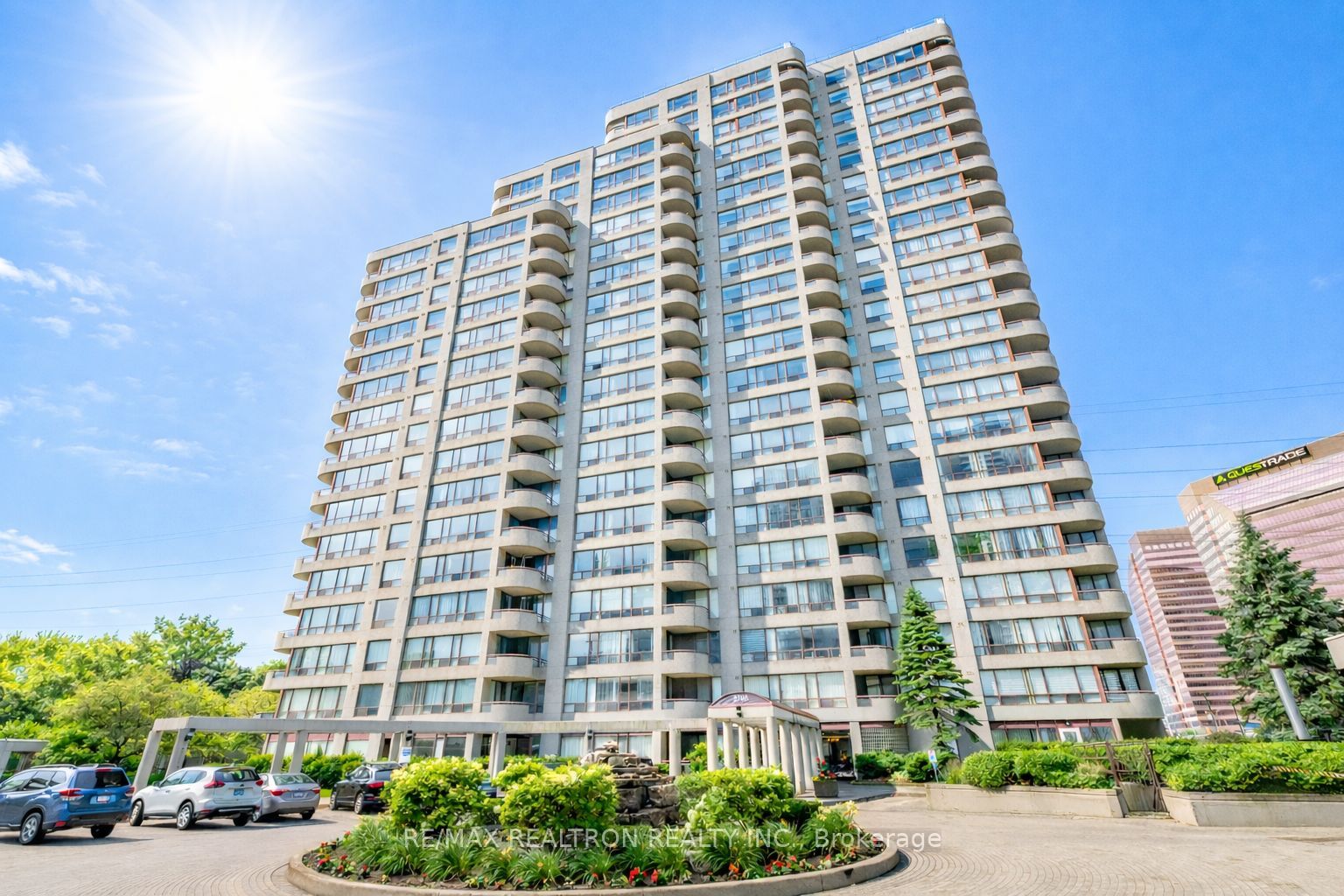 5765 Yonge Unit 410