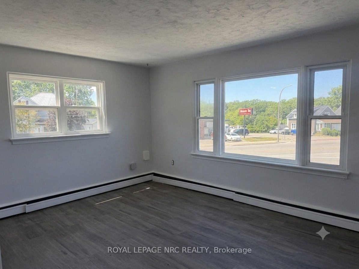 10 Port Maitland Unit 3 photo 2