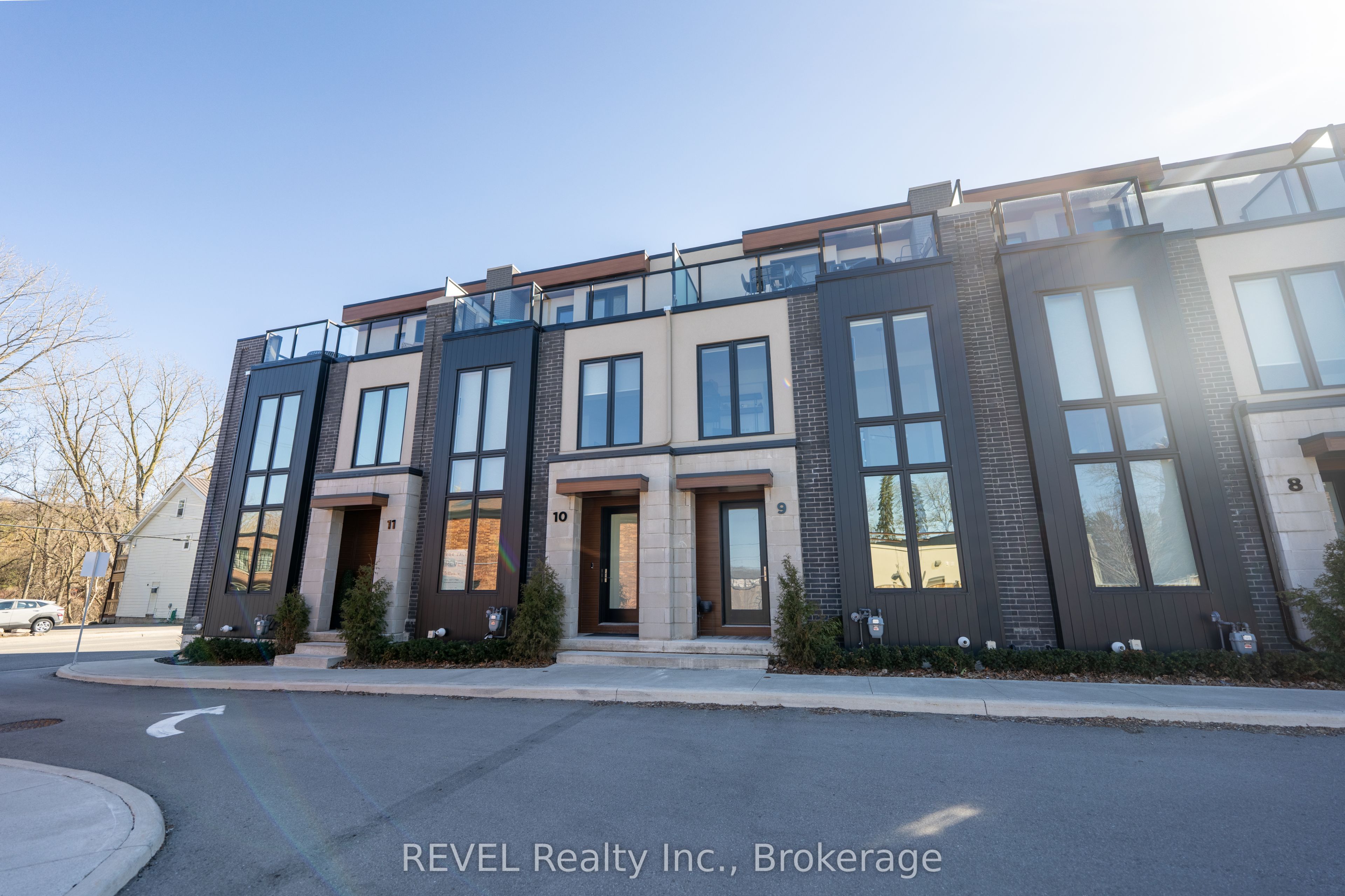 1397 York Unit 10