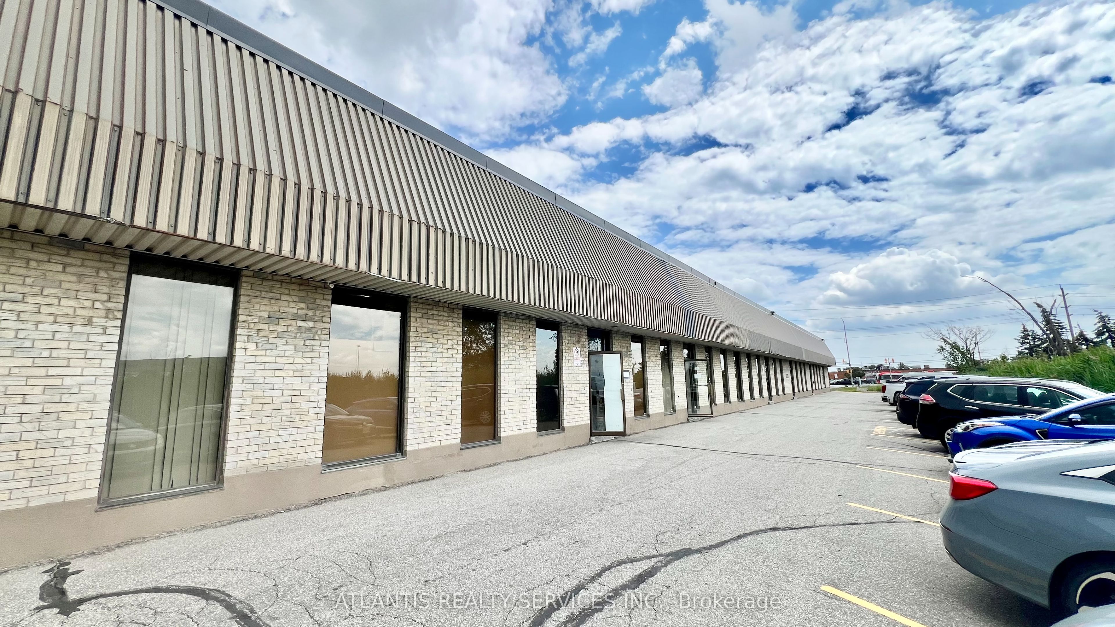 1730 Steeles Unit 4-7 photo 2