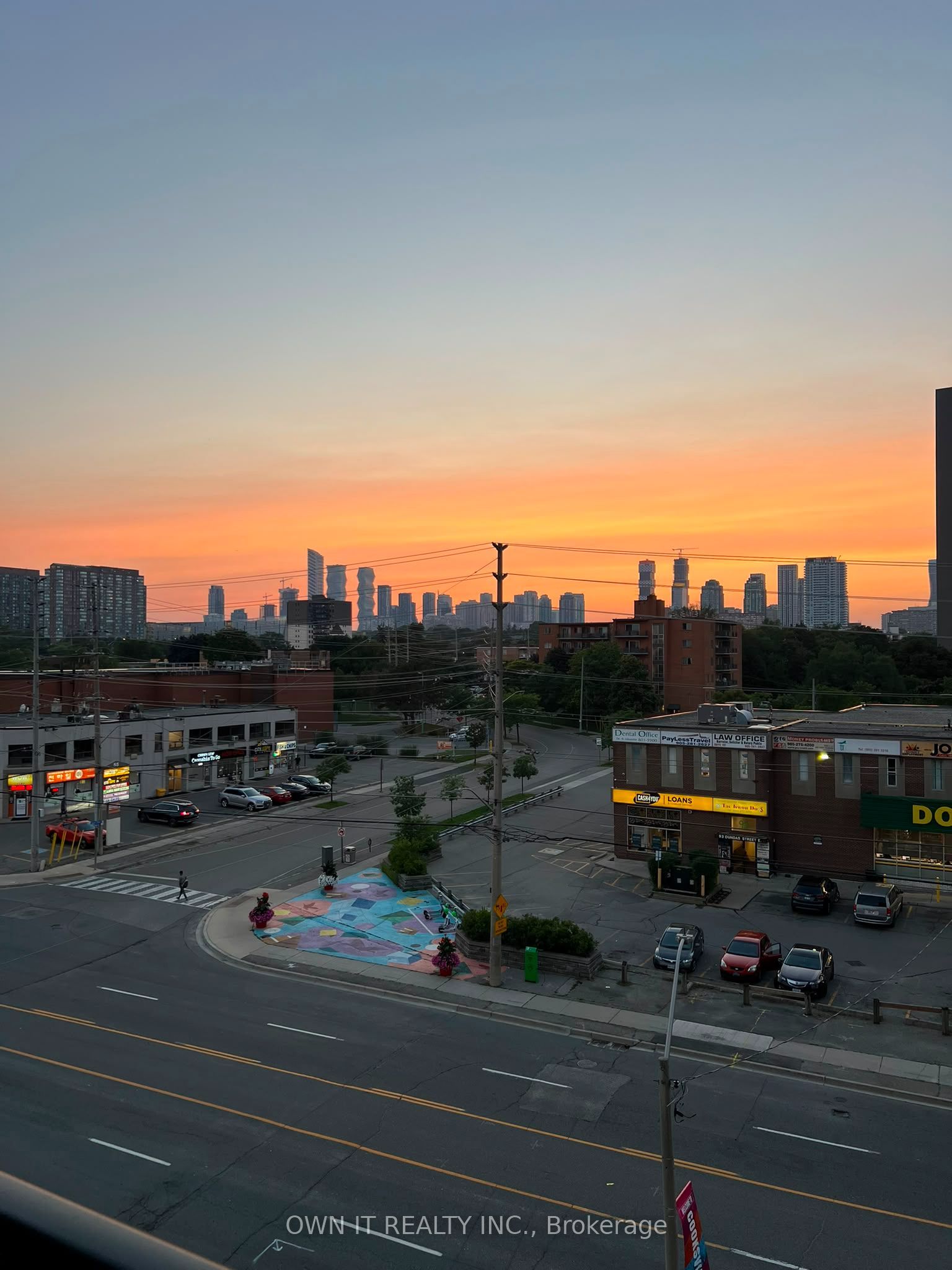86 Dundas Unit 403