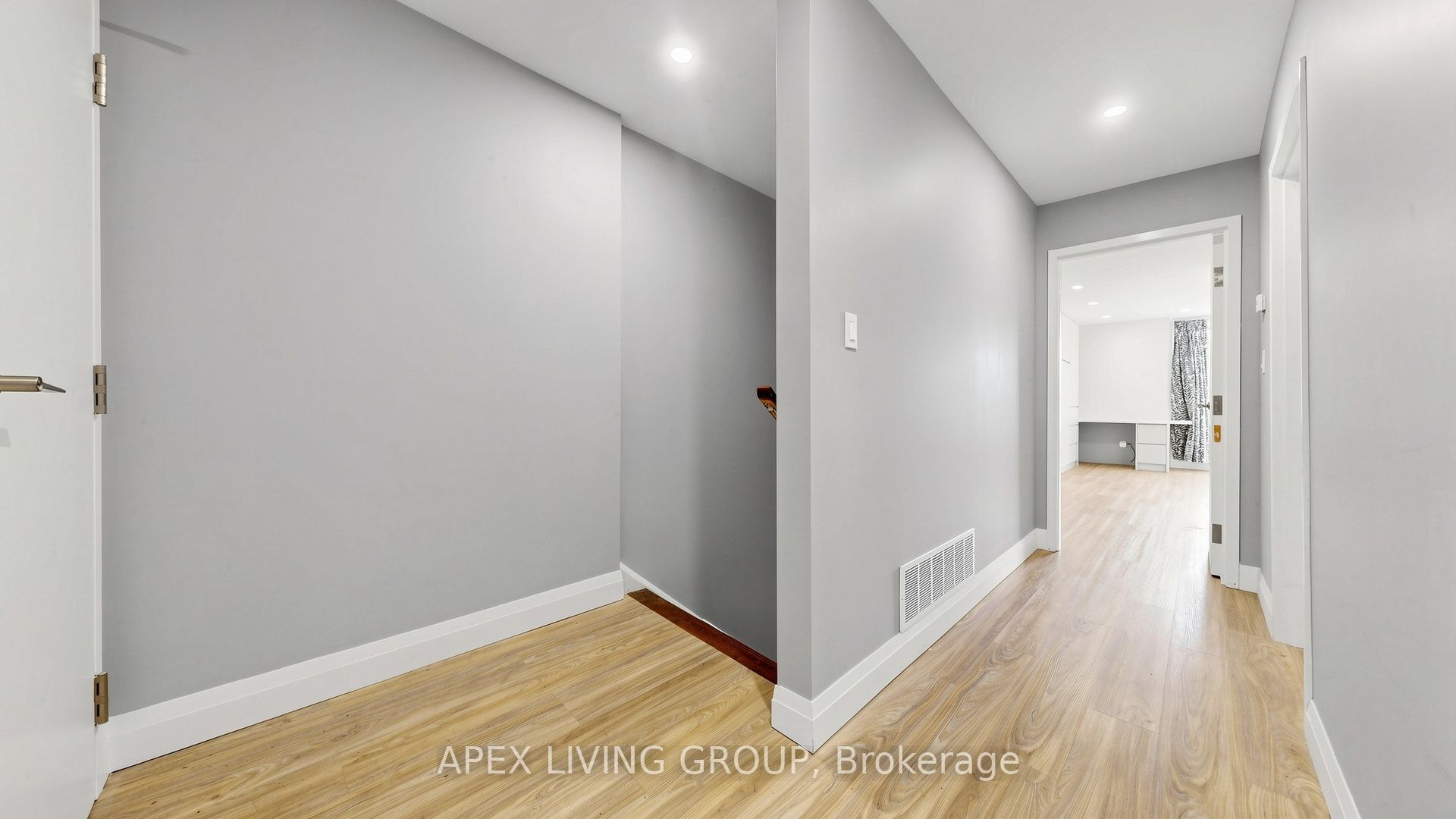 10 MIMICO Unit 2C photo 5