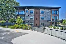 212 Lakeport Unit 302