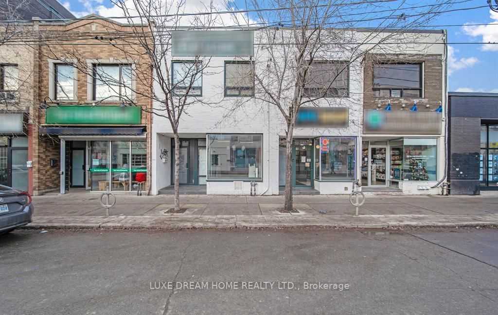 844 Dundas