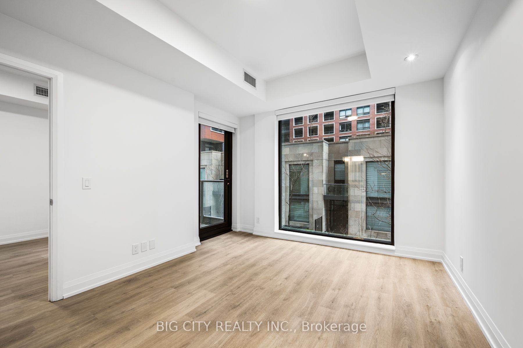 36 Brentcliffe Unit M04