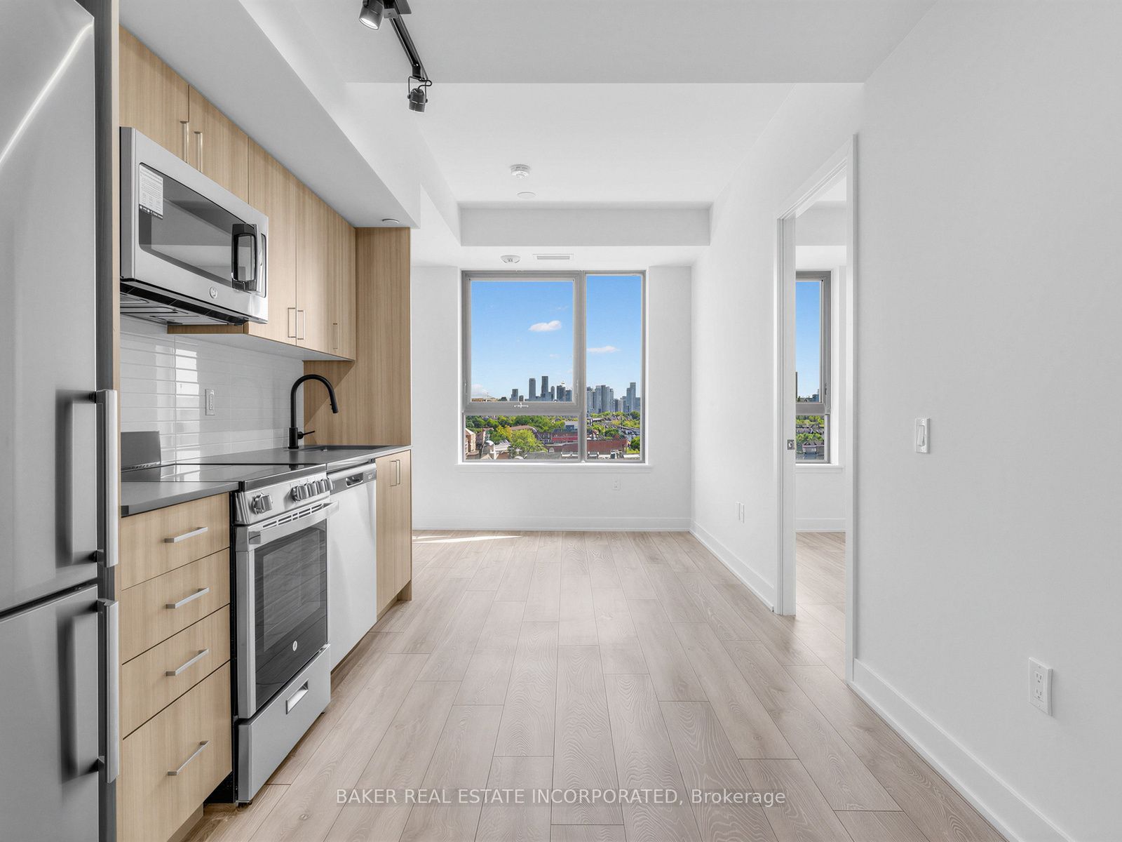 758 Dovercourt Unit 703