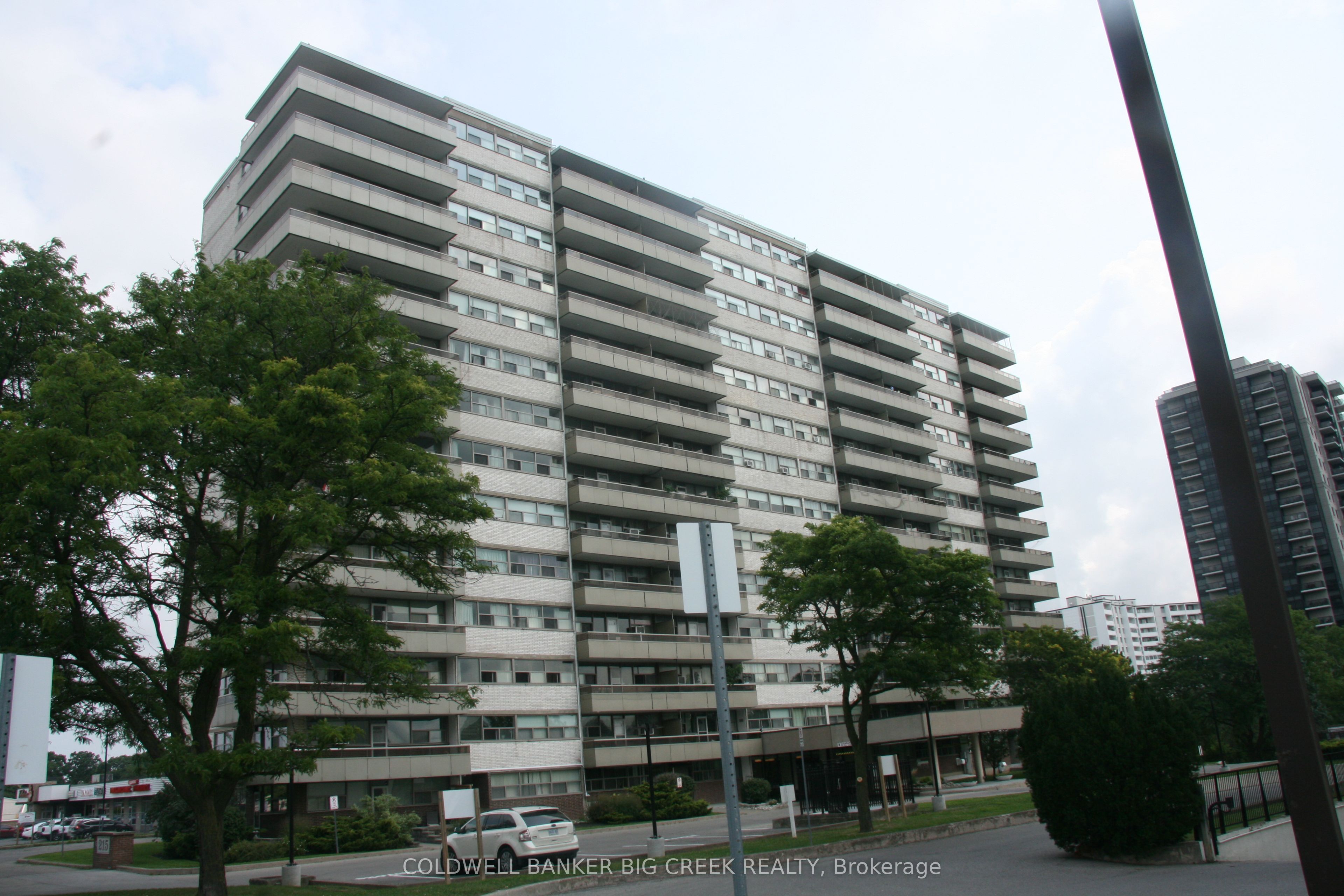 215 Glenridge Unit 406