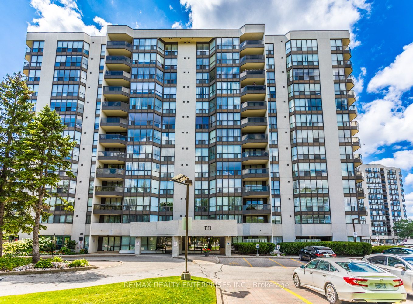 1111 Bough Beeches Unit 501 photo 2