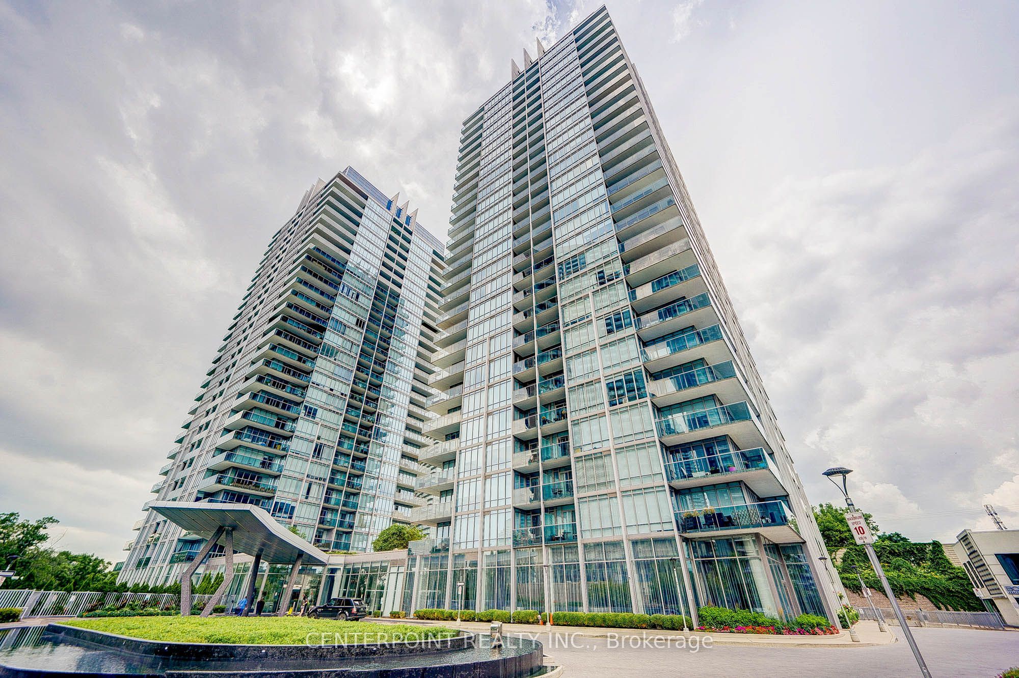 88 Park Lawn Unit 801 photo 2