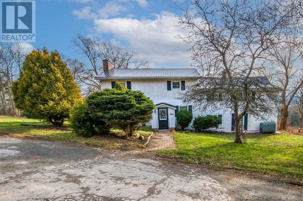 894 Morden photo 2