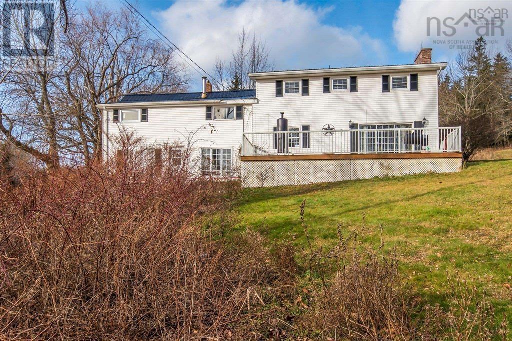 894 Morden photo 4