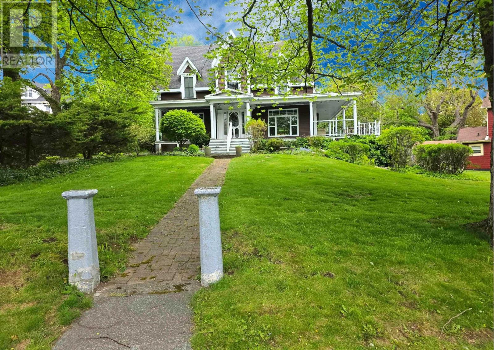 148 Crescent