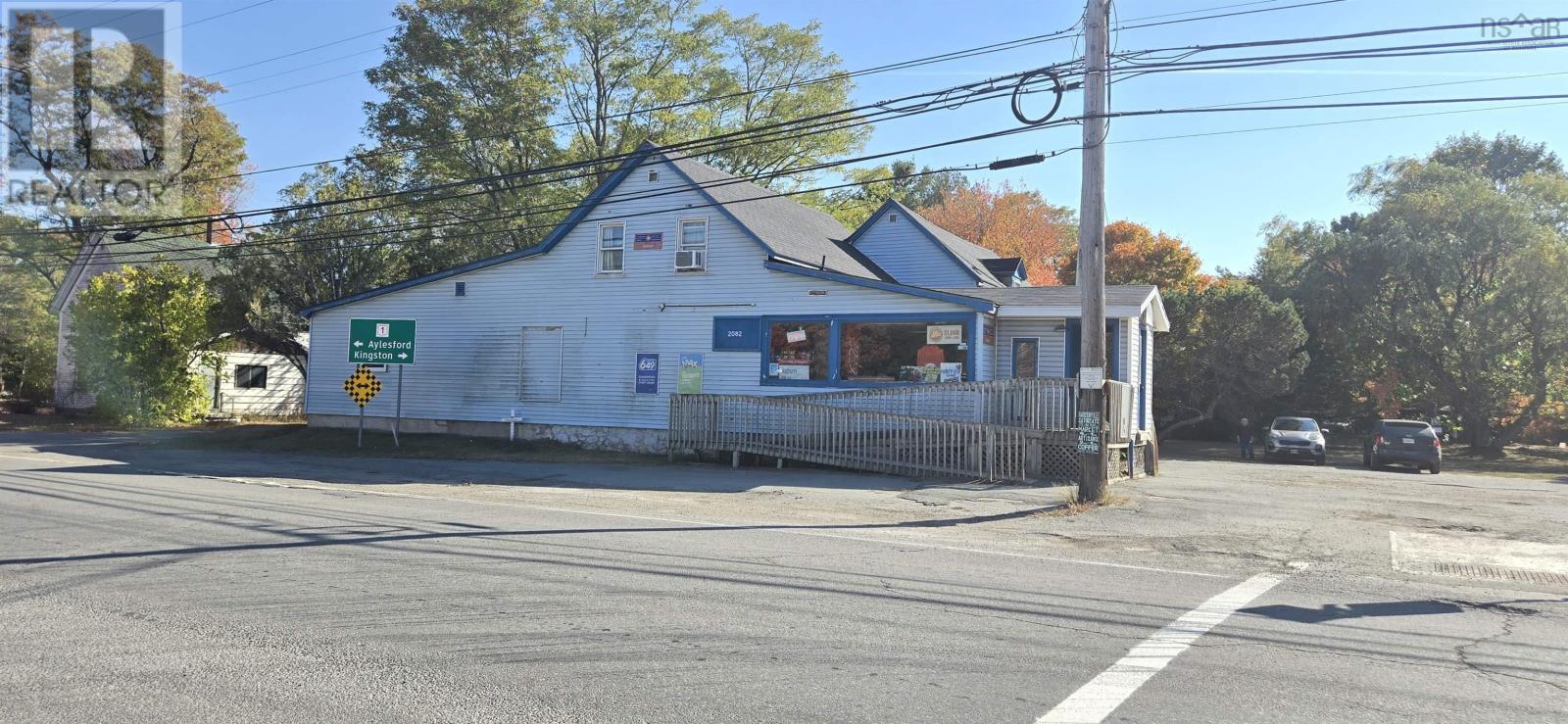 2082 Highway 1