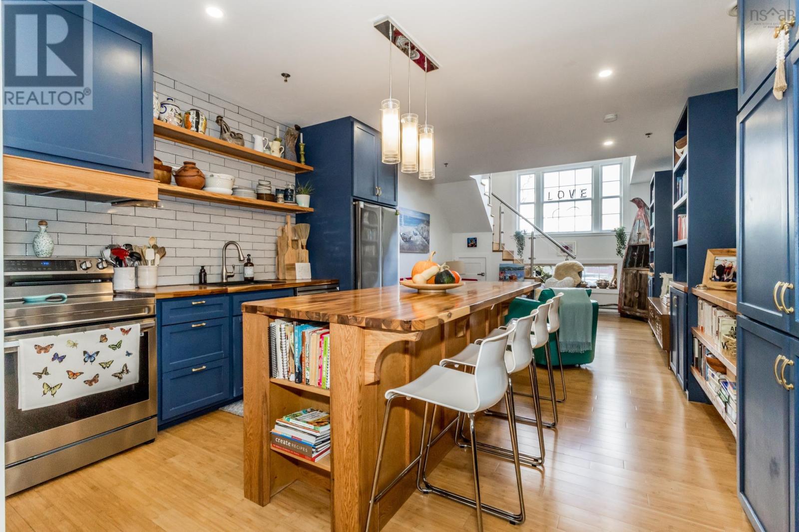 151 Ritchie Unit 204