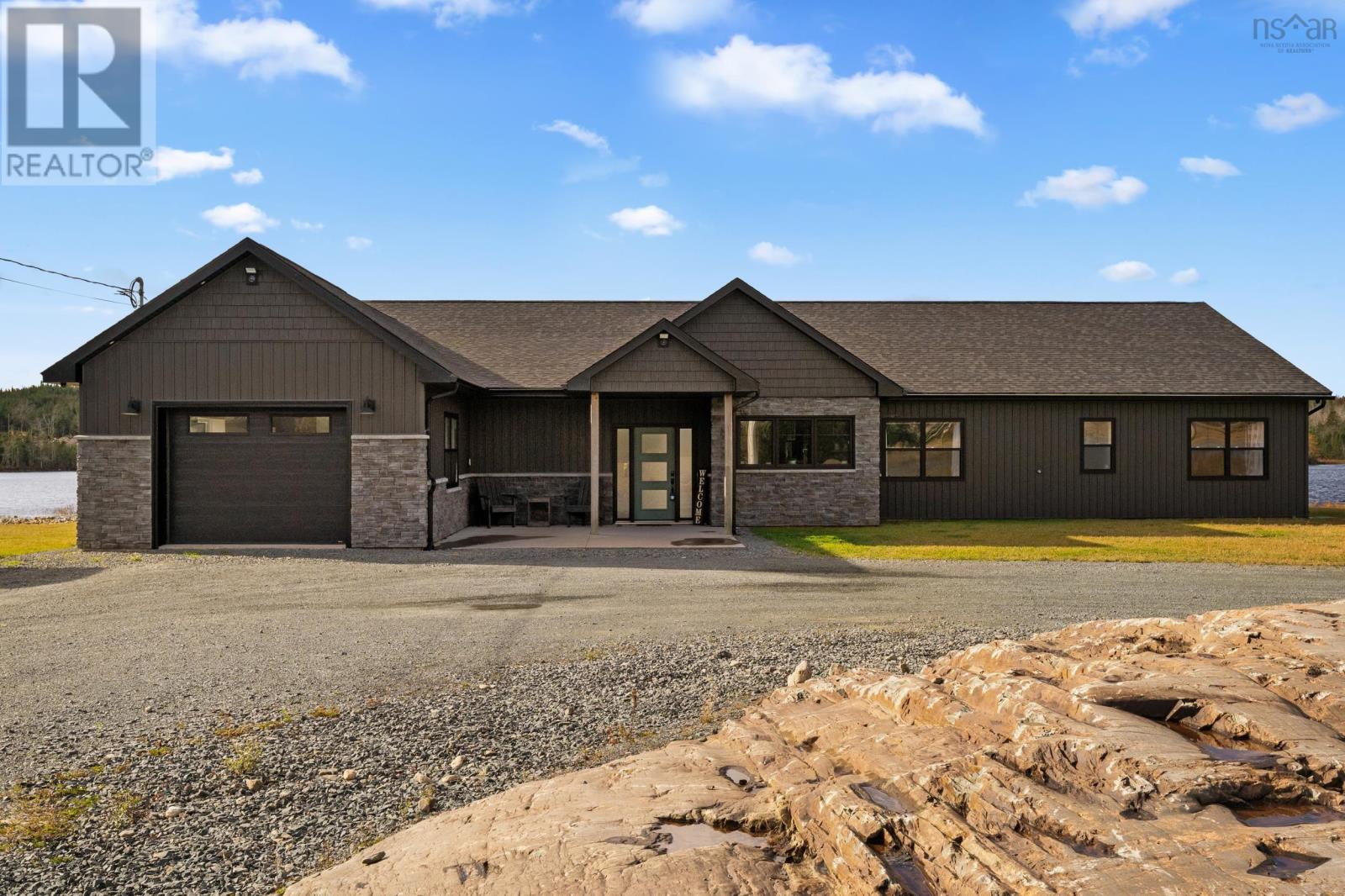 5121 Clam Harbour