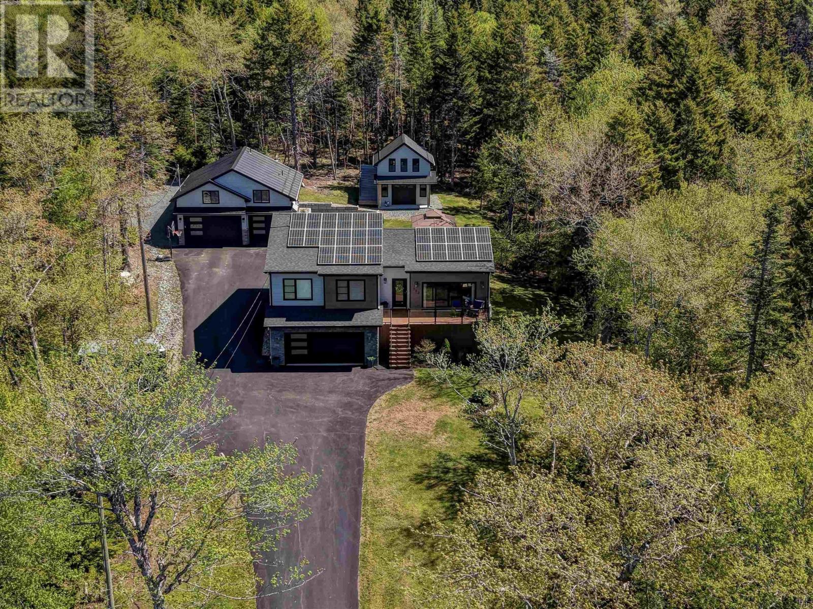 723 McCabe Lake
