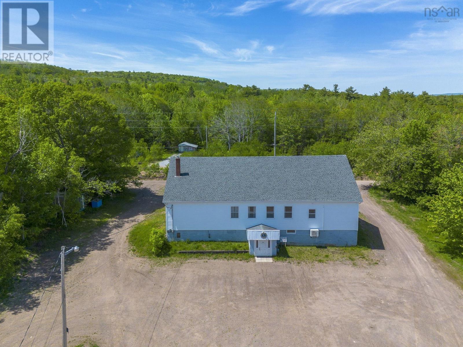 8921 Highway 10