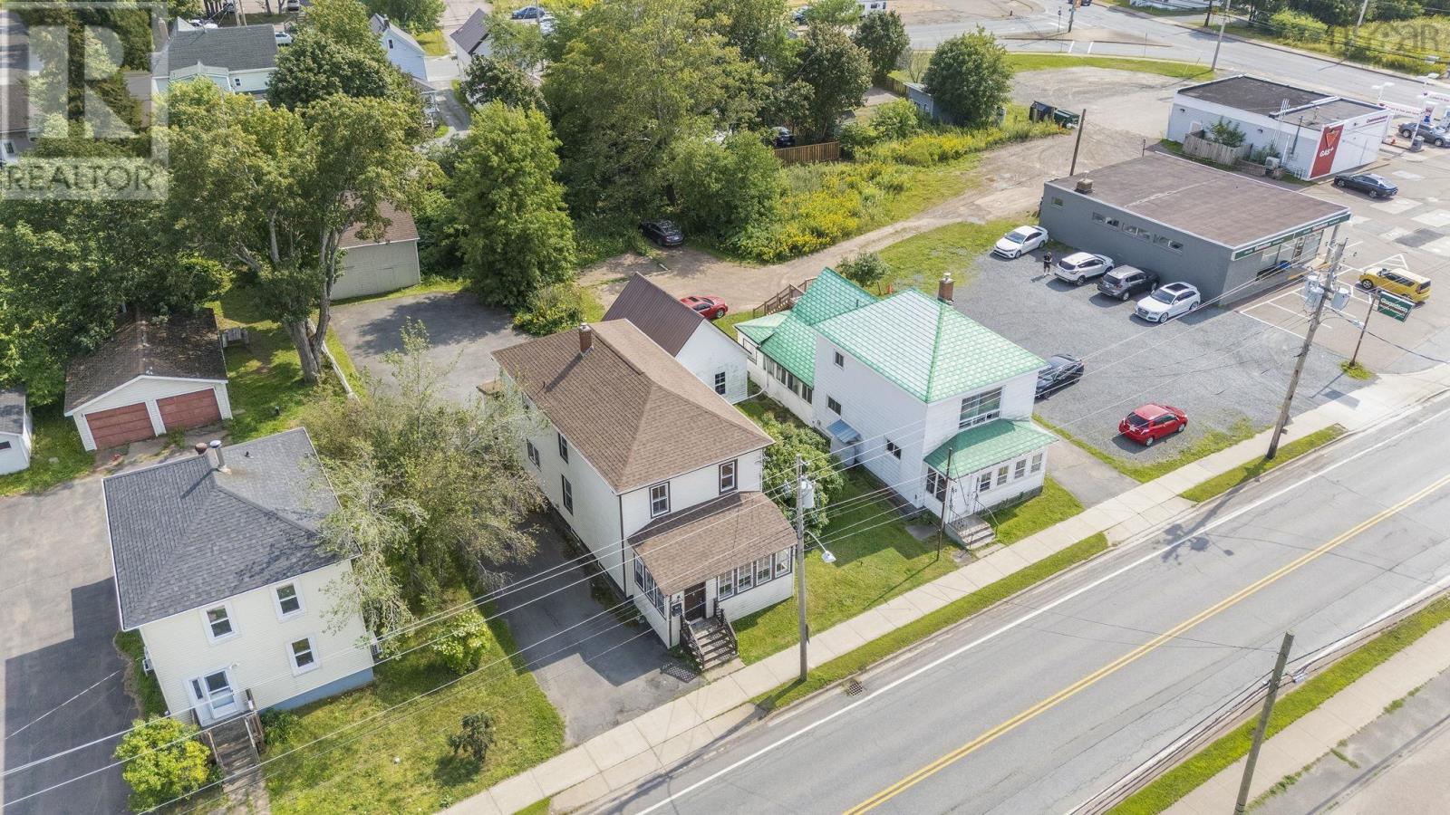 12 Pictou