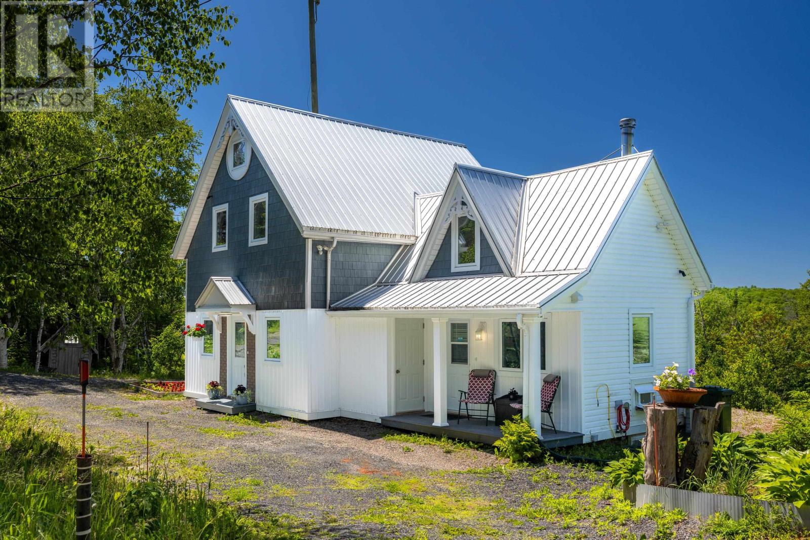 499 South Melville