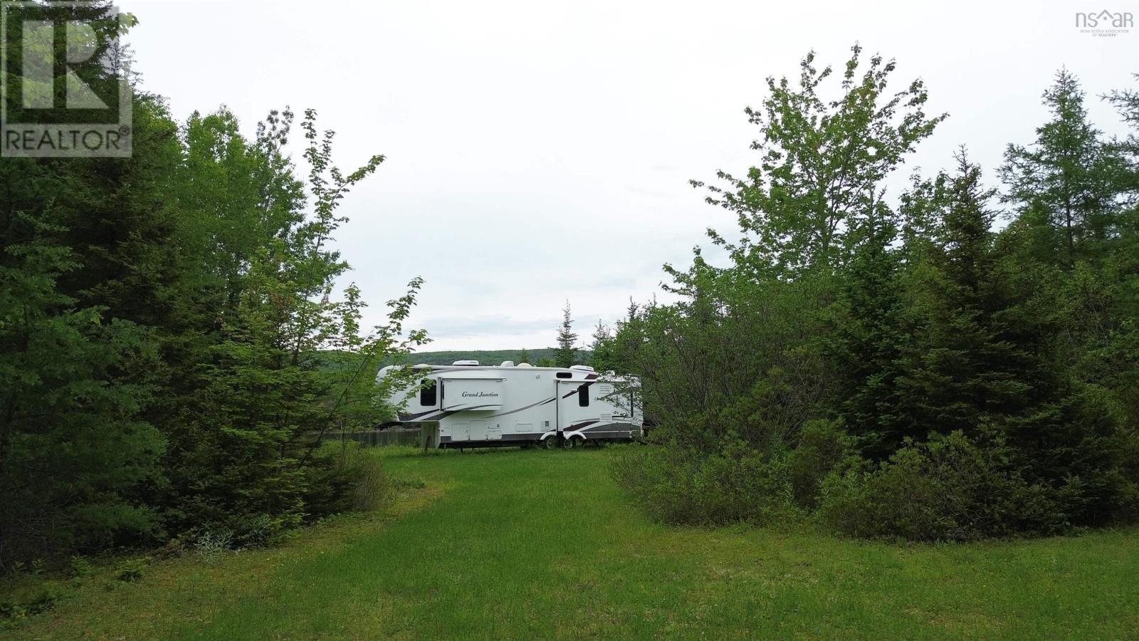 199 Spruce Point