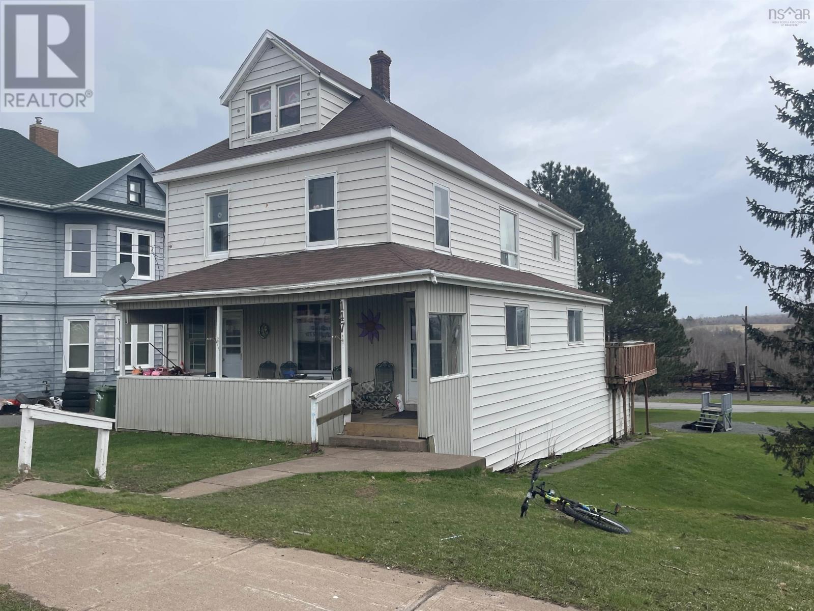 147 MacKay